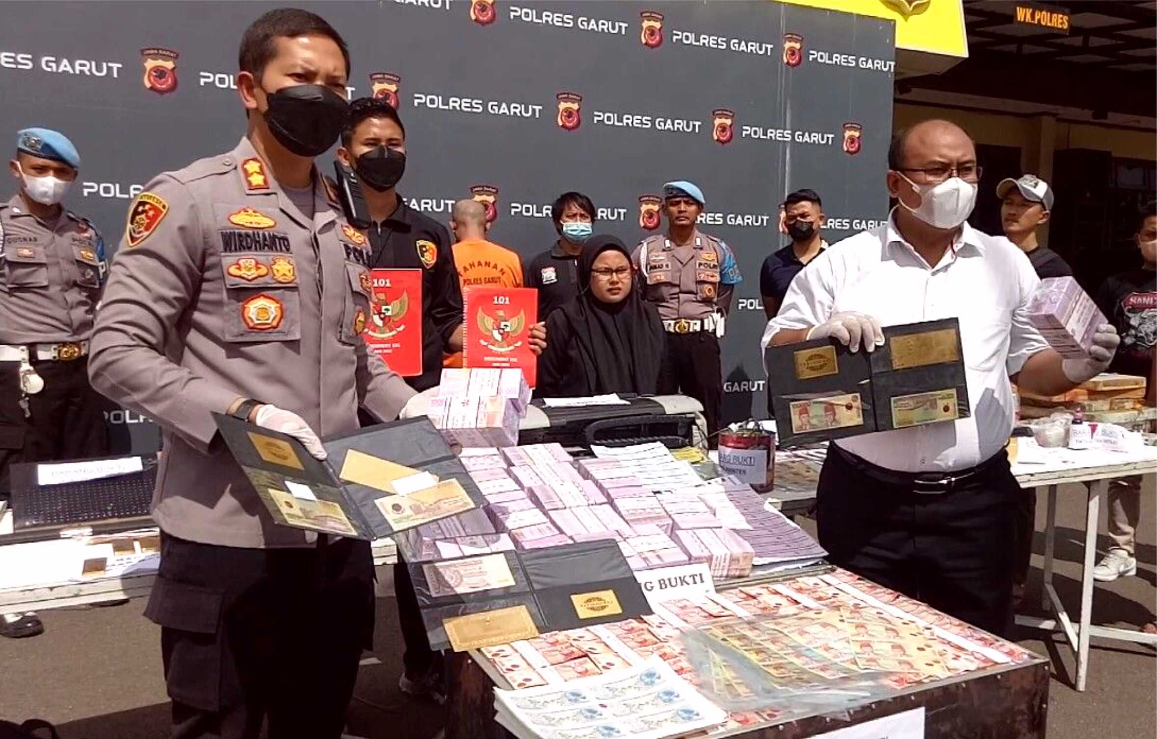 Polisi Bongkar Sindikat Pembuatan Uang Palsu di Garut, Kemiripannya 90 Persen